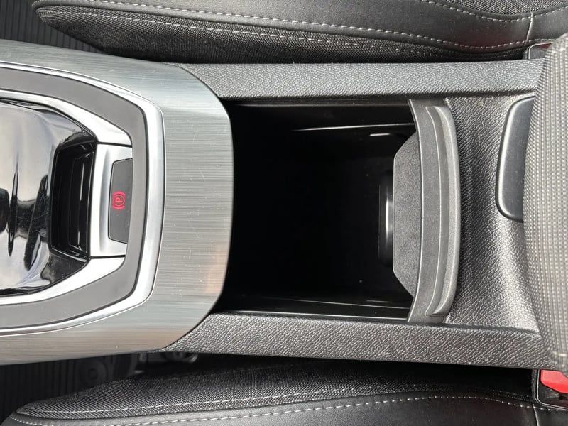 Photo de la voiture PEUGEOT 308 PureTech 130ch S&S BVM6 Allure