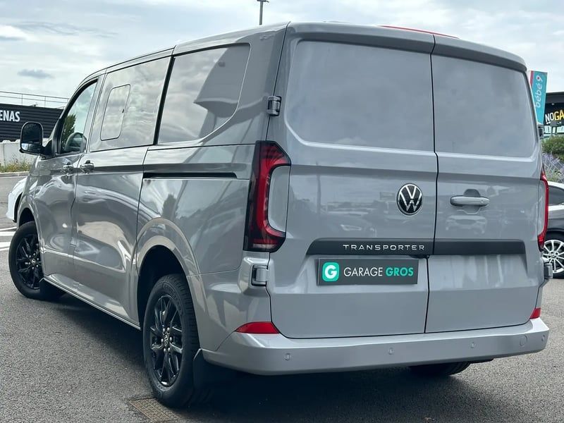 Photo de la voiture VOLKSWAGEN TRANSPORTER PROCAB L1H1 2.0 TDI 170 BVA8 BUSINESS