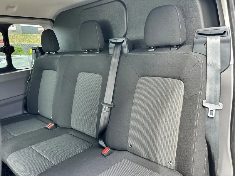 Photo de la voiture VOLKSWAGEN TRANSPORTER PROCAB L1H1 2.0 TDI 170 BVA8 BUSINESS