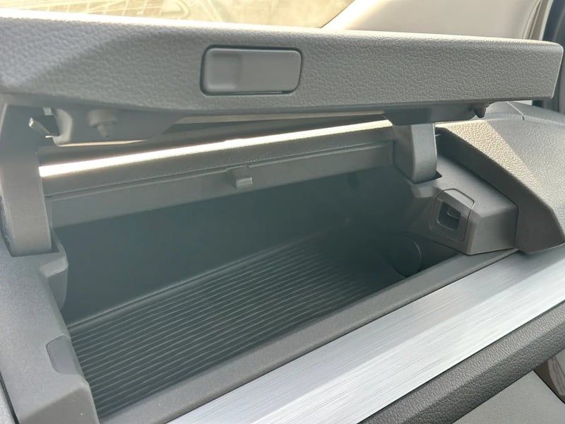 Photo de la voiture VOLKSWAGEN TRANSPORTER PROCAB L1H1 2.0 TDI 170 BVA8 BUSINESS