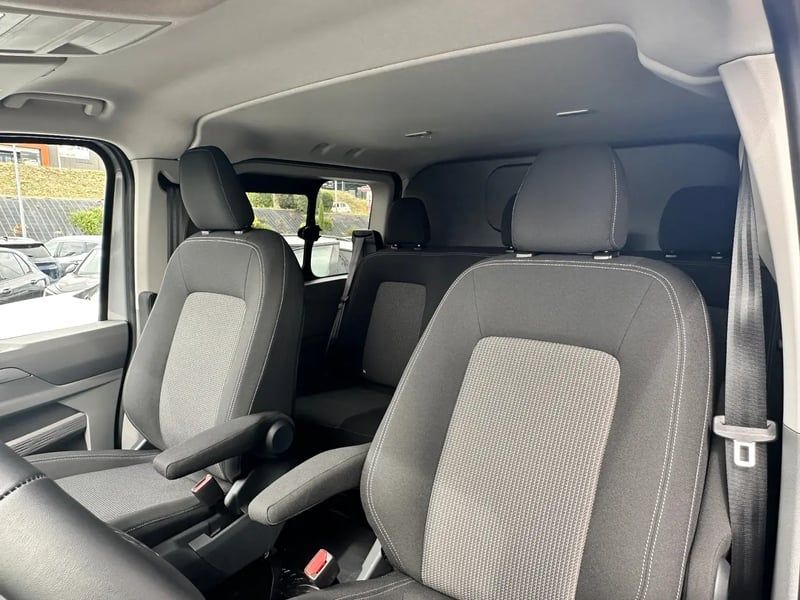 Photo de la voiture VOLKSWAGEN TRANSPORTER PROCAB L1H1 2.0 TDI 170 BVA8 BUSINESS