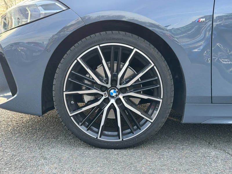 Photo de la voiture BMW SERIE 1 F40 118d 150 ch BVA8 M Sport