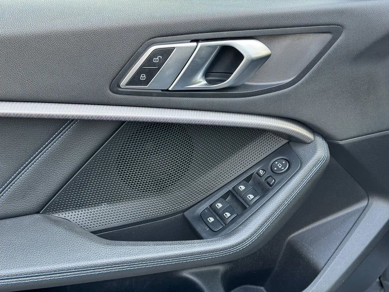 Photo de la voiture BMW SERIE 1 F40 118d 150 ch BVA8 M Sport