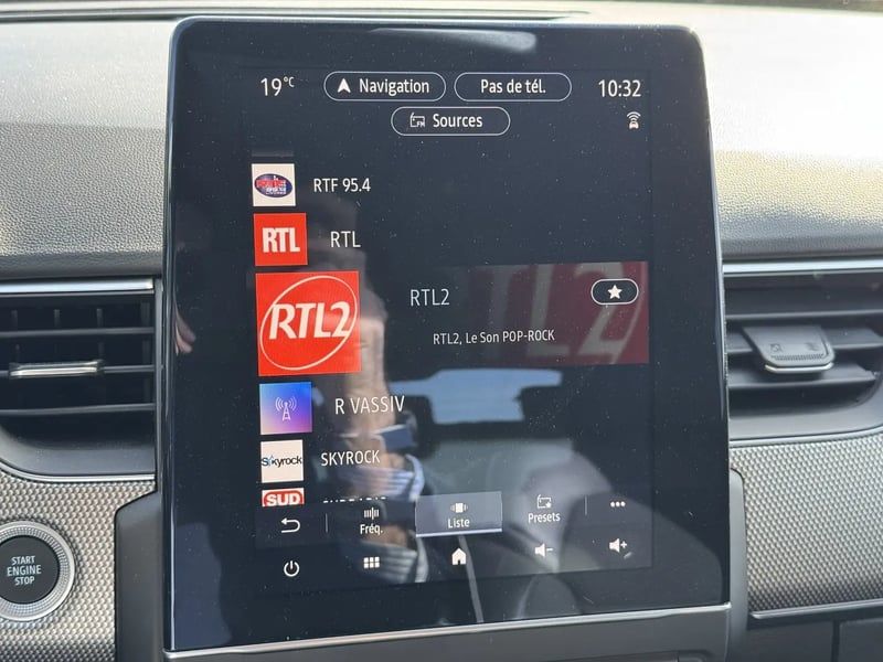 Photo de la voiture RENAULT ARKANA E-Tech hybride 145 - 22 Techno