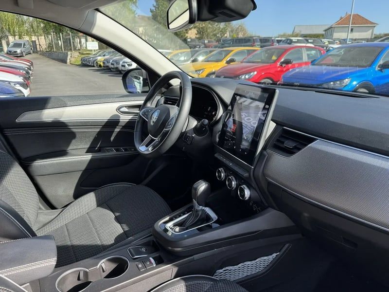 Photo de la voiture RENAULT ARKANA E-Tech hybride 145 - 22 Techno