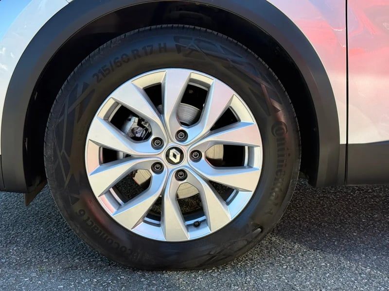 Photo de la voiture RENAULT CAPTUR TCe 90 - 21 Intens
