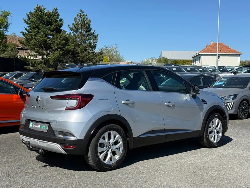 Photo de la voiture RENAULT CAPTUR TCe 90 - 21 Intens