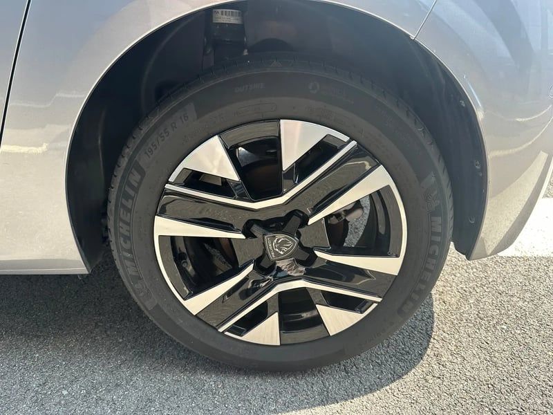 Photo de la voiture PEUGEOT 208 100 S&S BVM6 Allure