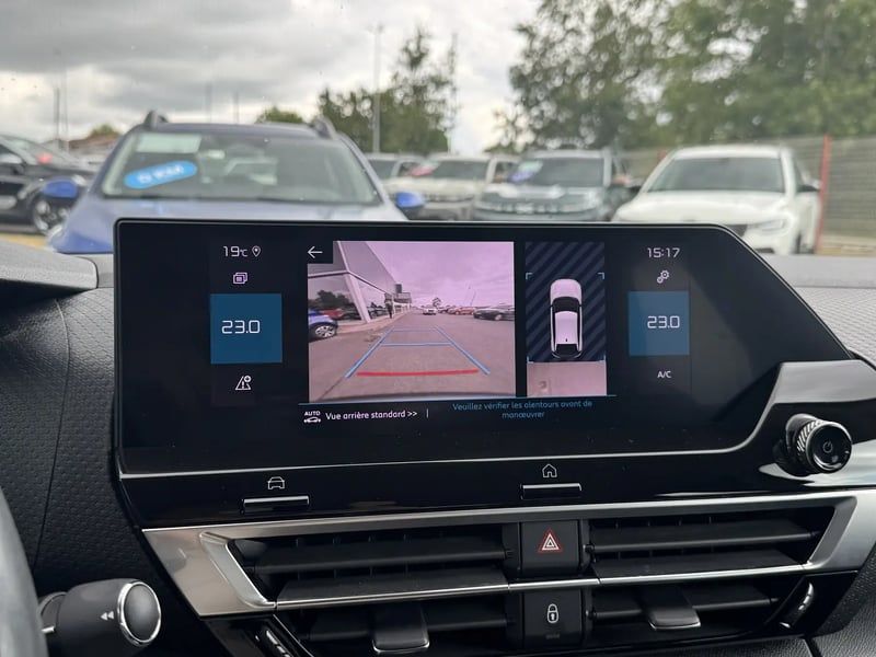 Photo de la voiture CITROEN C4 BlueHDi 130 S&S EAT8 Shine