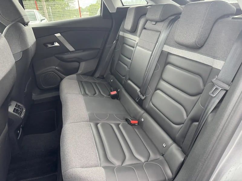 Photo de la voiture CITROEN C4 BlueHDi 130 S&S EAT8 Shine