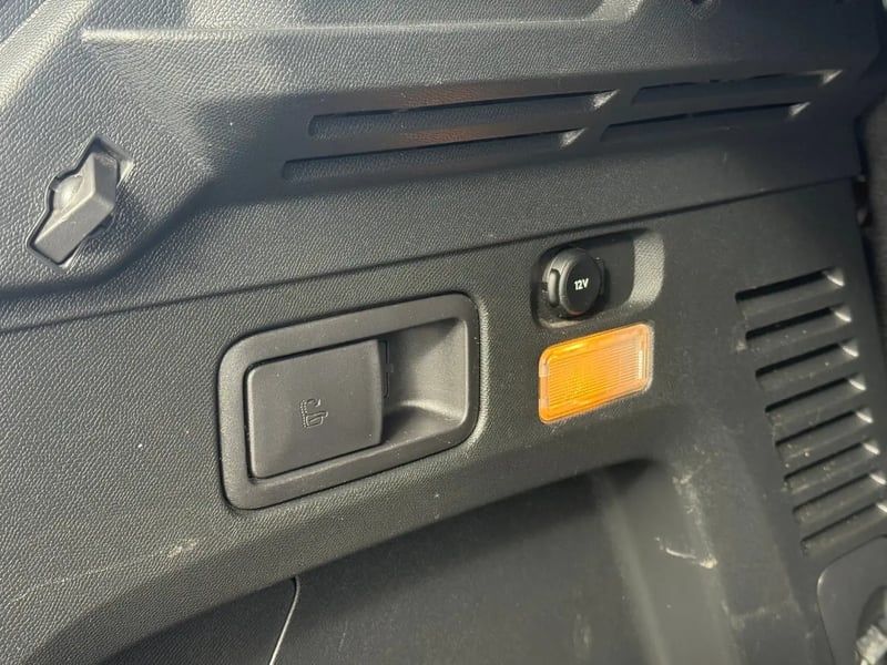 Photo de la voiture PEUGEOT 3008 BlueHDi 130ch S&S BVM6 Active Pack