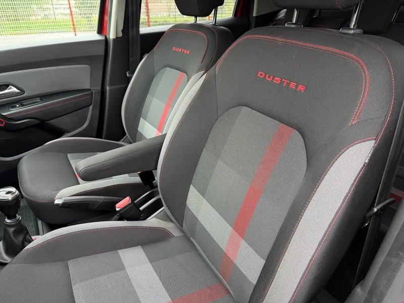 Photo de la voiture DACIA DUSTER Blue dCi 115 4x2 SL Techroad