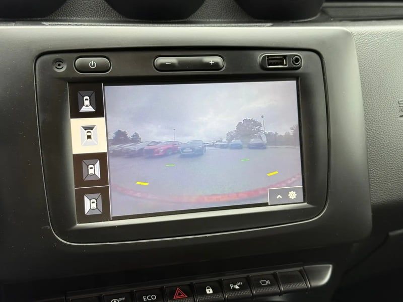 Photo de la voiture DACIA DUSTER Blue dCi 115 4x2 SL Techroad