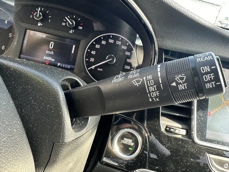 Photo de la voiture OPEL MOKKA X 1.6 CDTI - 136 ch 4x2 BVA6 Midnight Edition