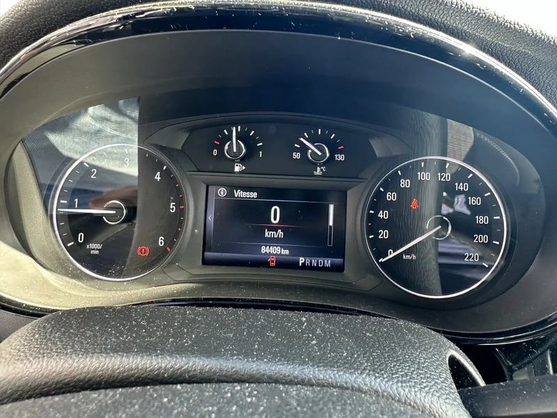 Photo de la voiture OPEL MOKKA X 1.6 CDTI - 136 ch 4x2 BVA6 Midnight Edition