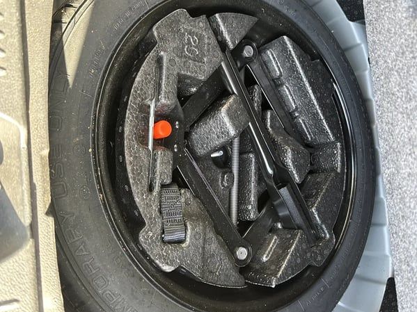 Photo de la voiture OPEL MOKKA X 1.6 CDTI - 136 ch 4x2 BVA6 Midnight Edition