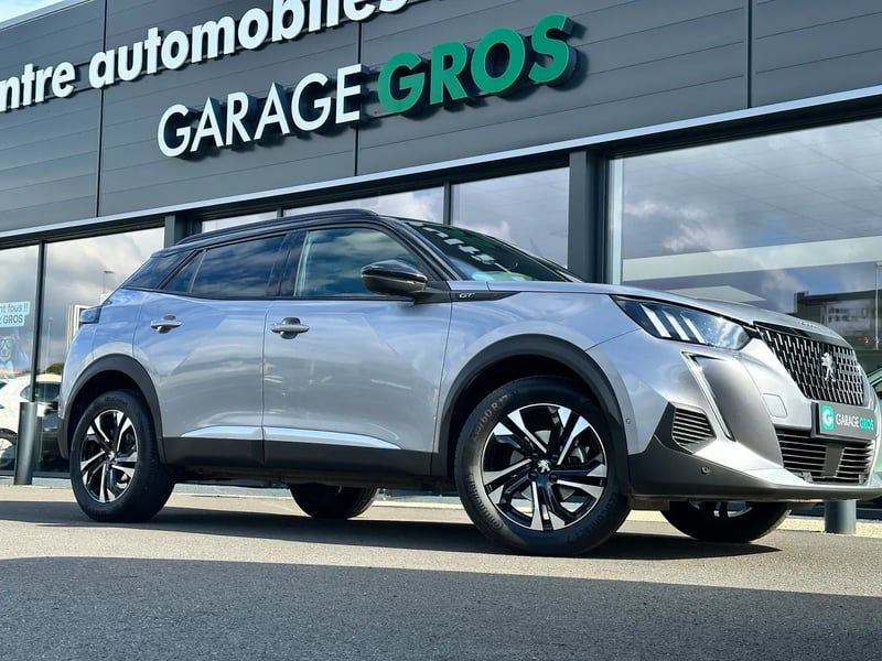 Photo de la voiture PEUGEOT 2008 PureTech 130 S&S BVM6 GT