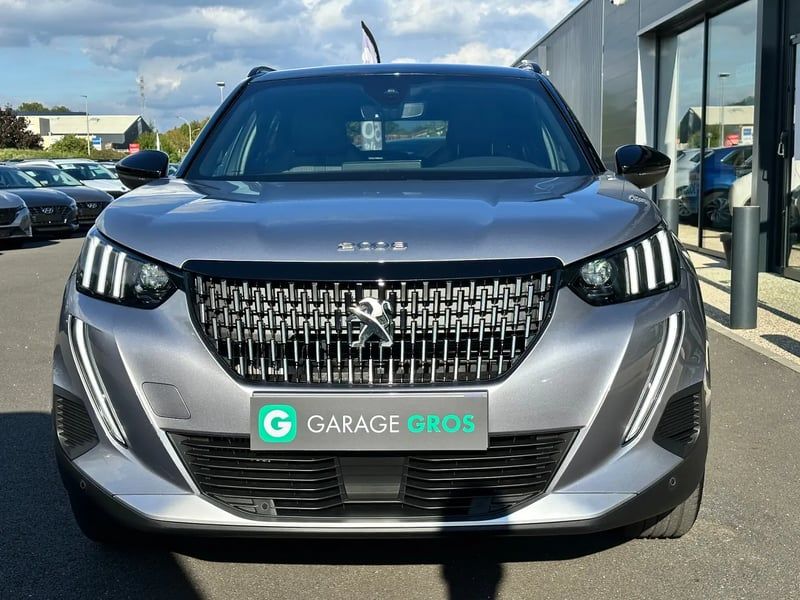 Photo de la voiture PEUGEOT 2008 PureTech 130 S&S BVM6 GT