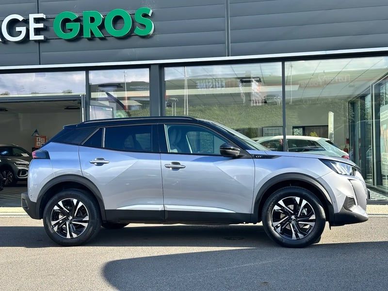 Photo de la voiture PEUGEOT 2008 PureTech 130 S&S BVM6 GT