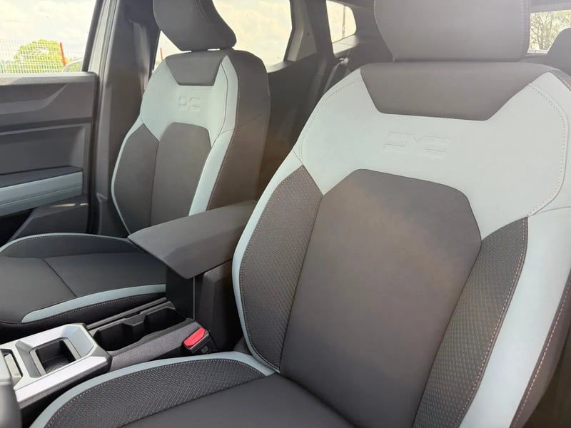 Photo de la voiture DACIA DUSTER ECO-G 120 auto Extreme
