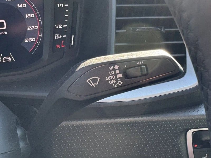 Photo de la voiture AUDI A1 SPORTBACK 25 TFSI 95 ch BVM5 S Line