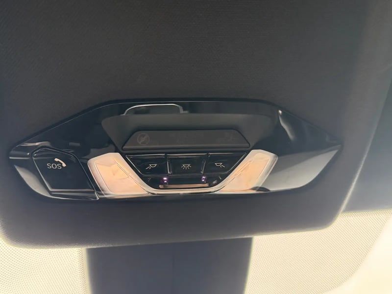 Photo de la voiture BMW SERIE 1 F40 118d 150 ch BVA8 Edition Sport