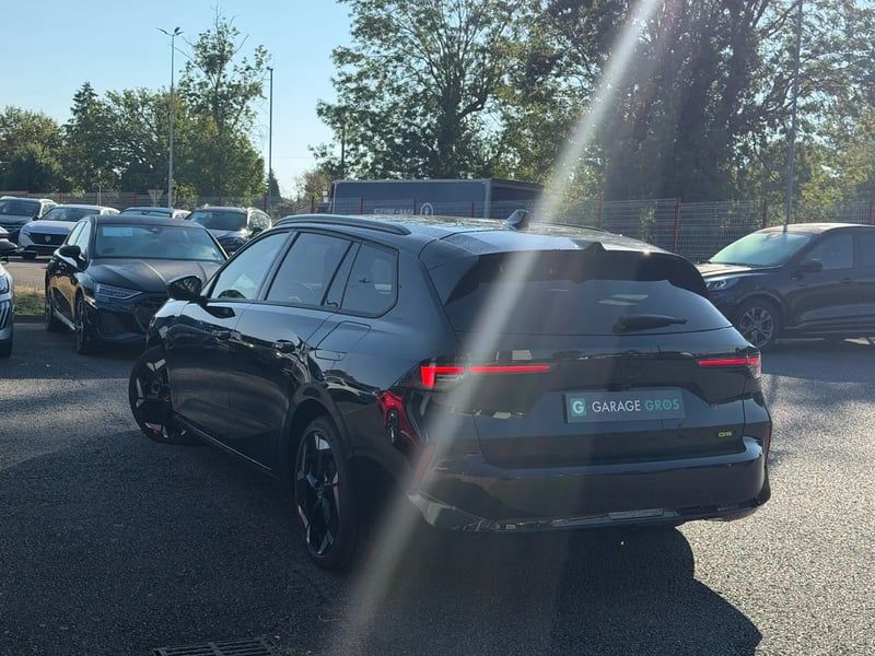 Photo de la voiture OPEL ASTRA SPORTS TOURER Hybride Rechargeable 180 ch BVA8 GS