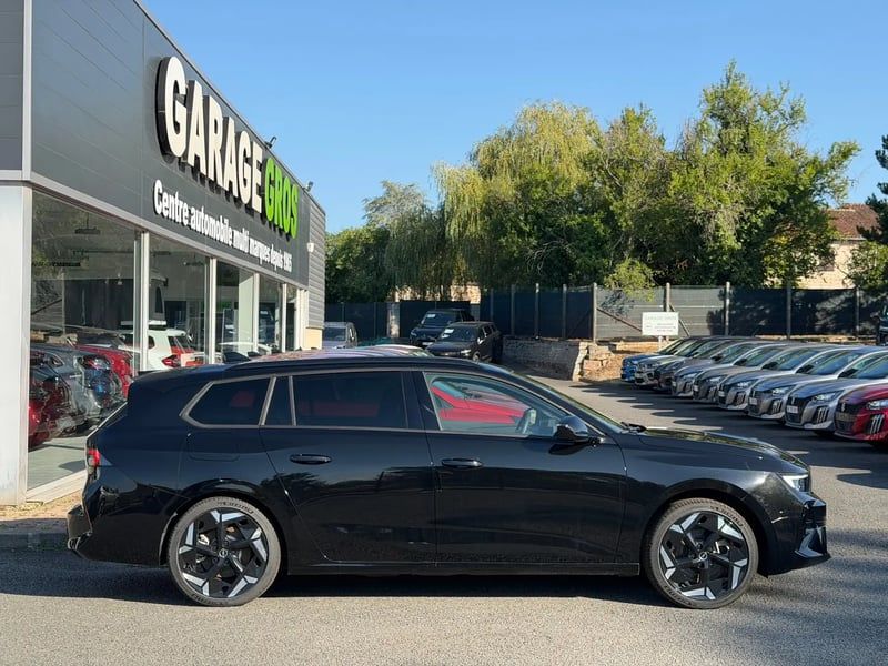 Photo de la voiture OPEL ASTRA SPORTS TOURER Hybride Rechargeable 180 ch BVA8 GS