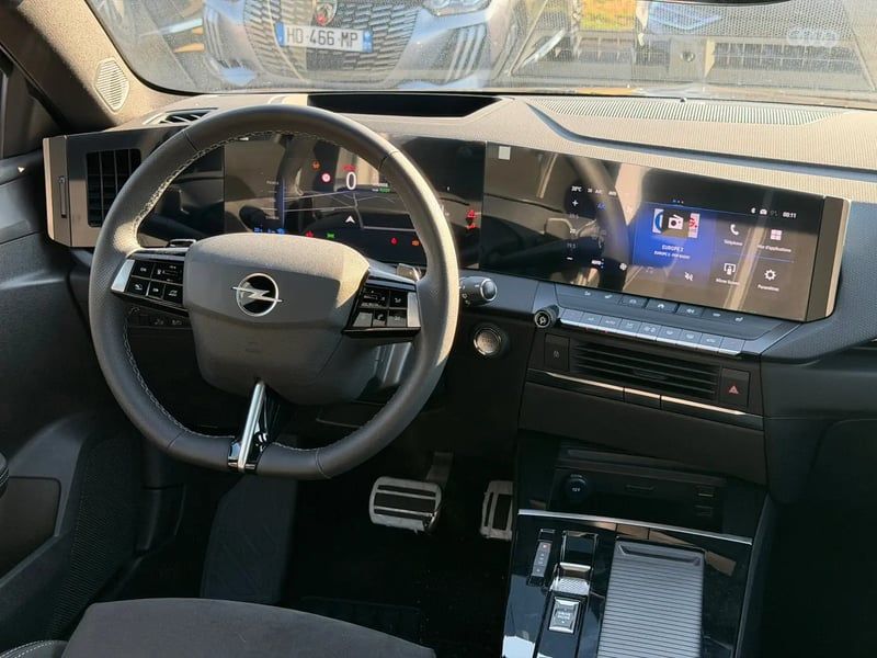 Photo de la voiture OPEL ASTRA SPORTS TOURER Hybride Rechargeable 180 ch BVA8 GS