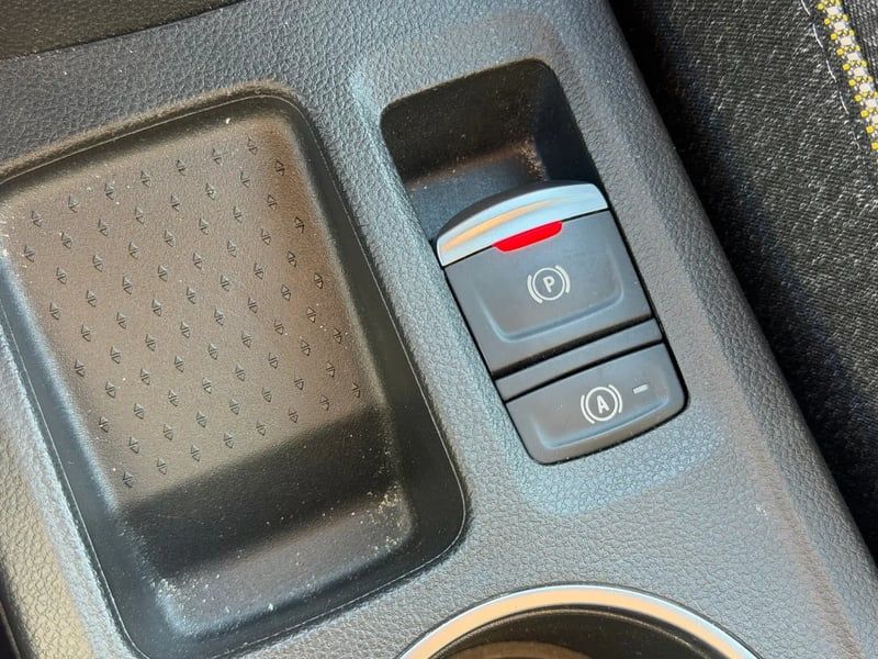 Photo de la voiture RENAULT CAPTUR Eco-G 100 ch Techno