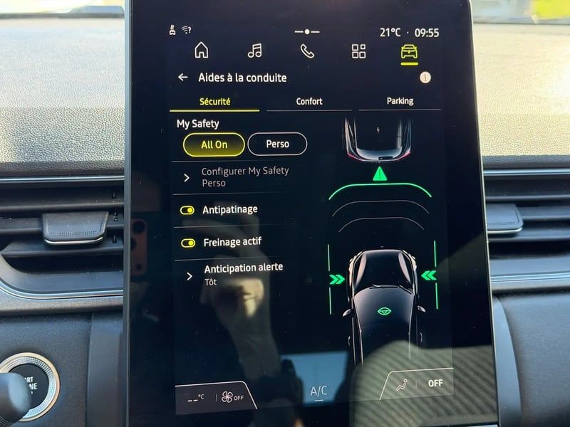 Photo de la voiture RENAULT CAPTUR Eco-G 100 ch Techno