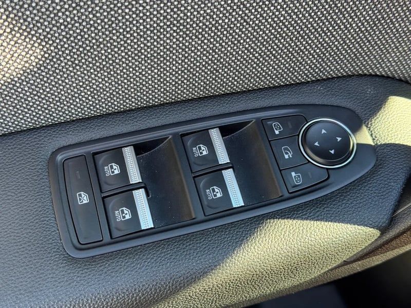 Photo de la voiture RENAULT CAPTUR Eco-G 100 ch Techno