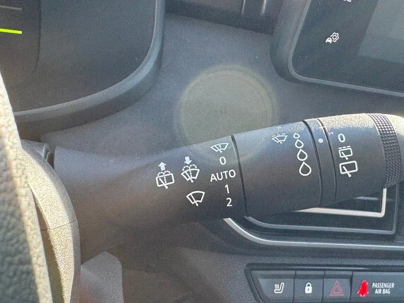 Photo de la voiture DACIA JOGGER Hybrid 140 7 places GSR2 Extreme