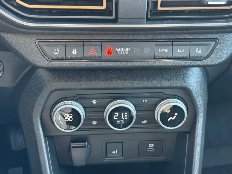 Photo de la voiture DACIA JOGGER Hybrid 140 7 places GSR2 Extreme