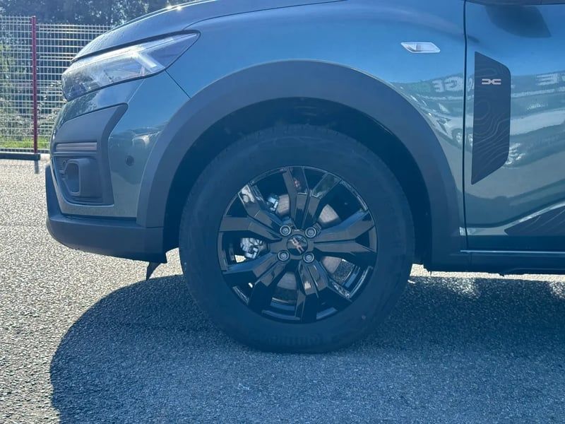 Photo de la voiture DACIA JOGGER Hybrid 140 7 places GSR2 Extreme