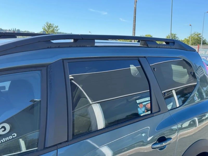 Photo de la voiture DACIA JOGGER Hybrid 140 7 places GSR2 Extreme