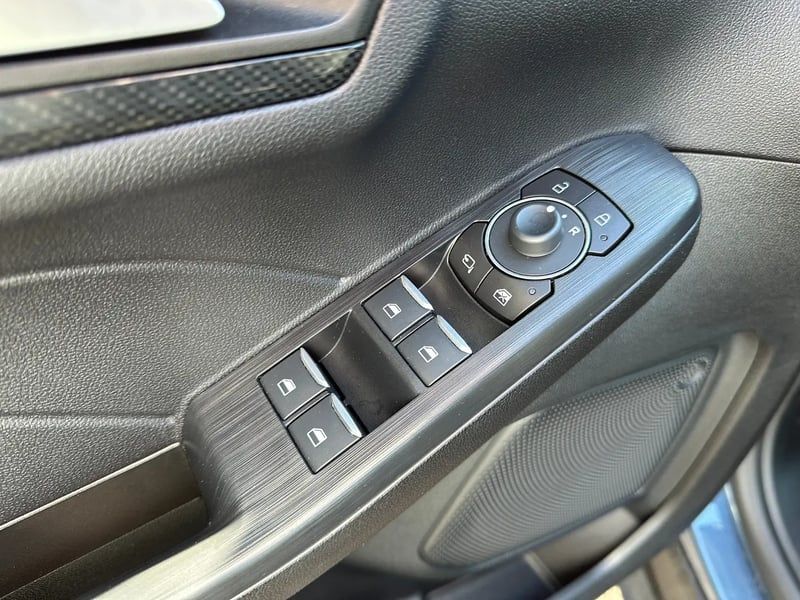 Photo de la voiture FORD KUGA 1.5 EcoBlue 120 BVA8 ST-Line