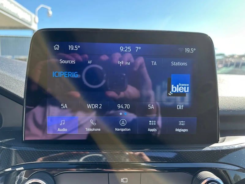 Photo de la voiture FORD KUGA 1.5 EcoBlue 120 BVA8 ST-Line