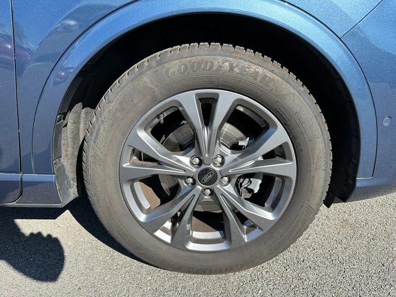 Photo de la voiture FORD KUGA 1.5 EcoBlue 120 BVA8 ST-Line