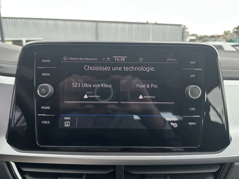 Photo de la voiture VOLKSWAGEN T-ROC 1.0 TSI 116 Start/Stop BVM6 Life Plus