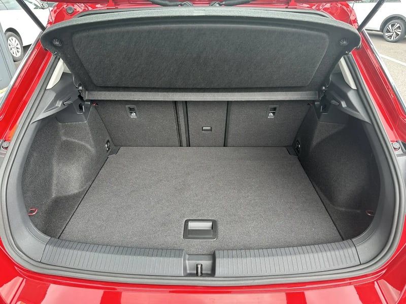 Photo de la voiture VOLKSWAGEN T-ROC 1.0 TSI 116 Start/Stop BVM6 Life Plus