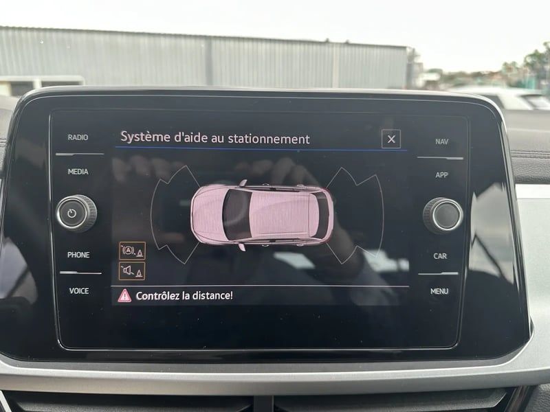 Photo de la voiture VOLKSWAGEN T-ROC 1.0 TSI 116 Start/Stop BVM6 Life Plus