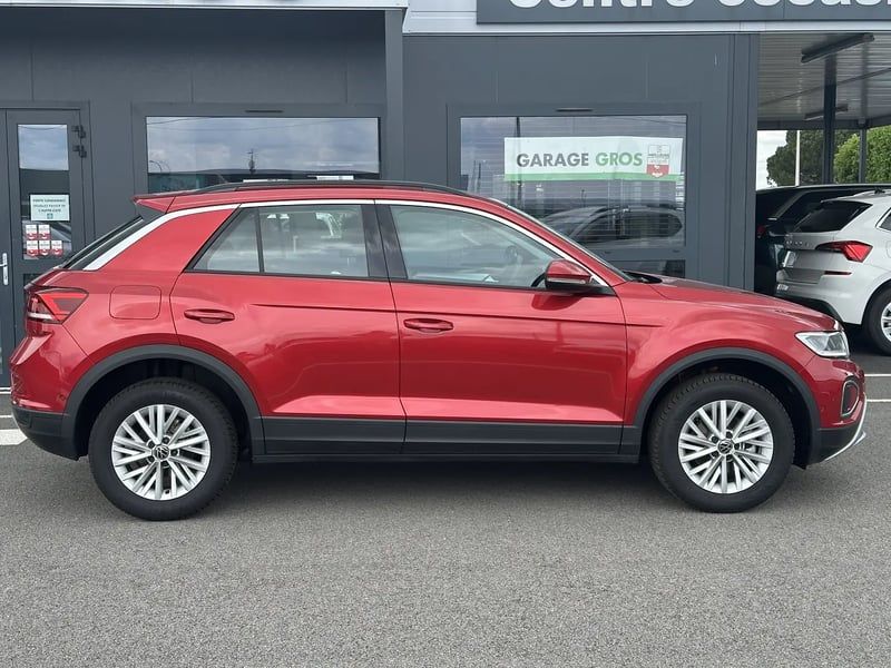 Photo de la voiture VOLKSWAGEN T-ROC 1.0 TSI 116 Start/Stop BVM6 Life Plus