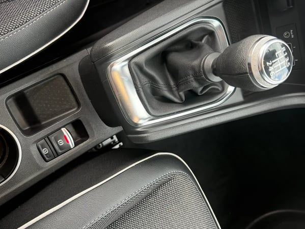 Photo de la voiture RENAULT CAPTUR TCe 90 Techno