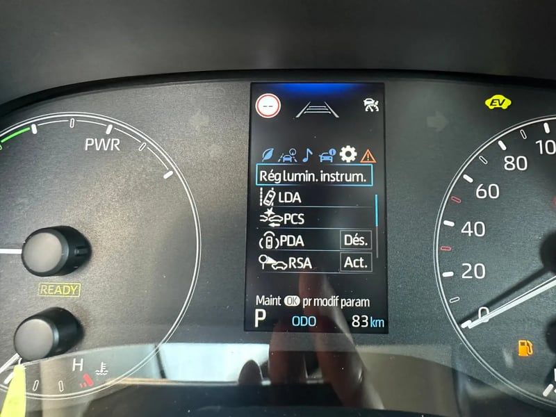 Photo de la voiture TOYOTA YARIS HYBRIDE 116h Dynamic