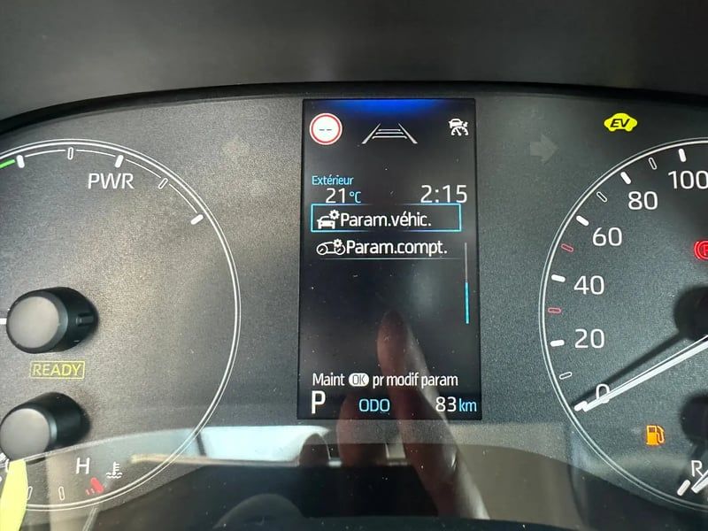 Photo de la voiture TOYOTA YARIS HYBRIDE 116h Dynamic