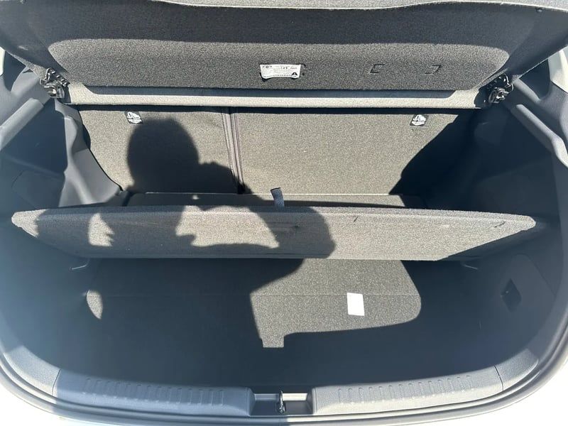Photo de la voiture TOYOTA YARIS HYBRIDE 116h Dynamic