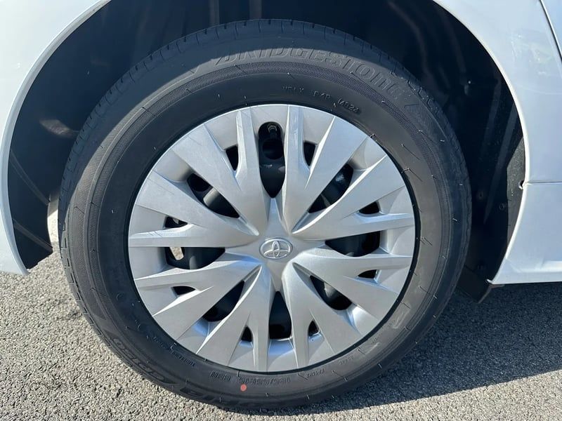 Photo de la voiture TOYOTA YARIS HYBRIDE 116h Dynamic