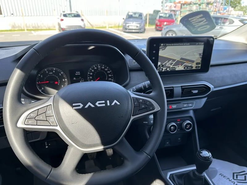 Photo de la voiture DACIA SANDERO ECO-G 100 Stepway Extreme +