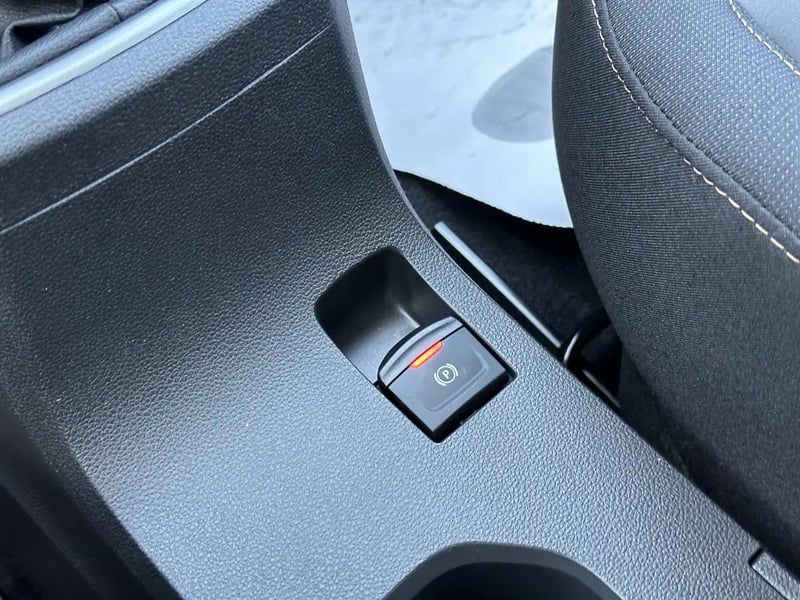 Photo de la voiture DACIA SANDERO ECO-G 100 Stepway Extreme +